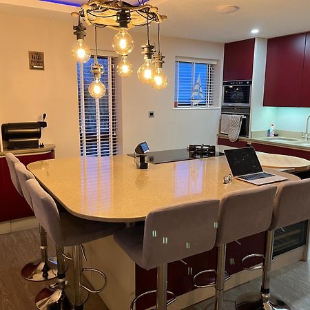 3 Bedroom Deganwy Sea View Beach House Ll31 外观 照片