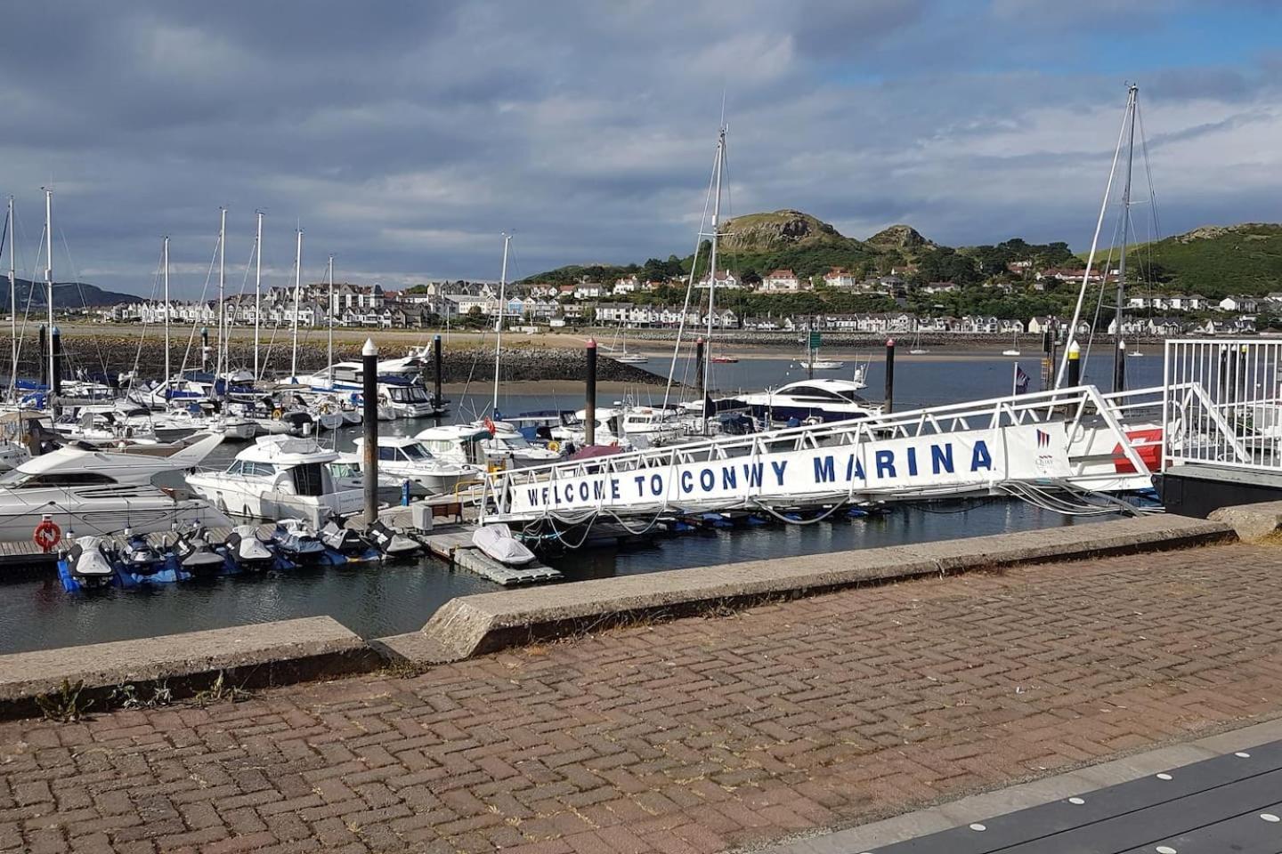 3 Bedroom Deganwy Sea View Beach House Ll31 外观 照片
